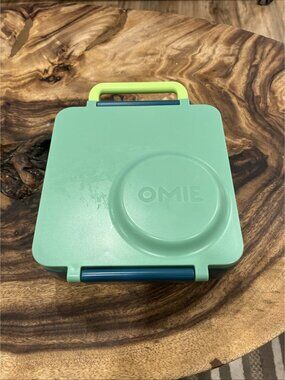 Omie Box Omielife Bento Insulated 3 Compartment Lunch Box Green